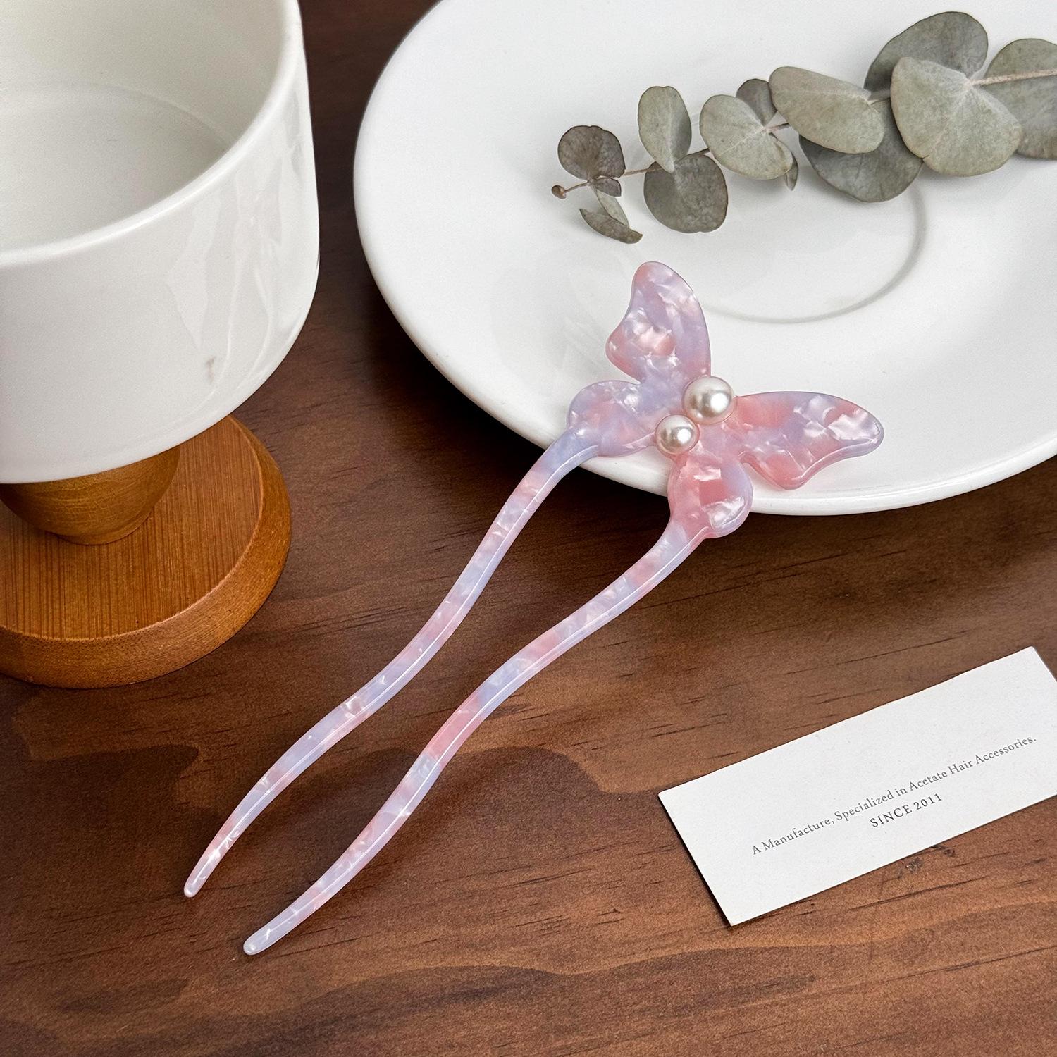 

Acetate Hair Delicate Clips Available In Various Colors With Charming Butterfly And Rabbit Themes Butterfly Pink