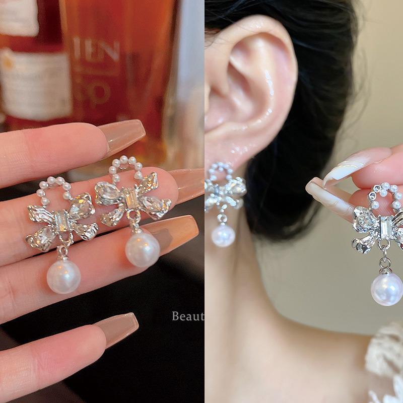 

Элегантные серьги-пусеты с кисточками 2024: Высококлассный, Модный и Универсальный для Женщин