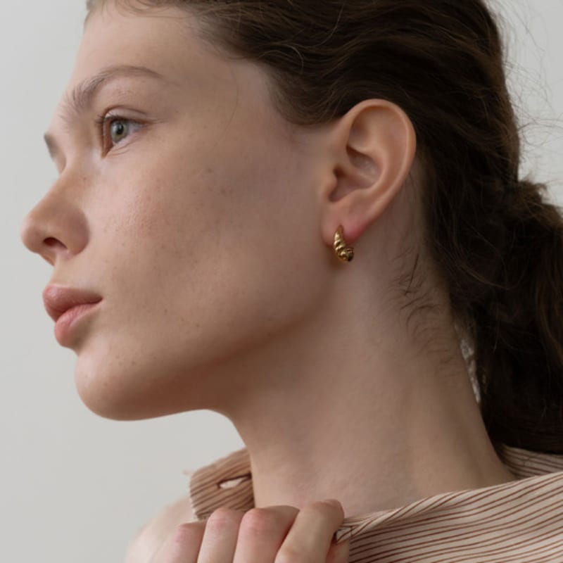 Dawn of Me Torsion Ring Earring