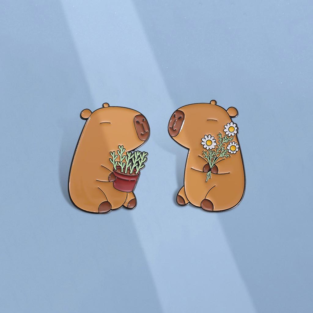 1 Pair Capybara Shaped Brooch Cartoon Animal Backpack Badge Alloy Fashion Lapel Pin Accessory for Casual and Party Wear