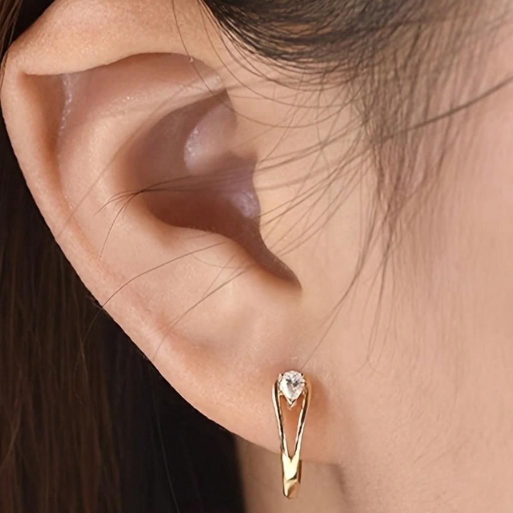 1 Pair of Elegant Round Pendant Earrings for Women, Minimalist Hollow Earrings, Exquisite and Luxurious Women's Jewelry, Suitable for Daily Wear