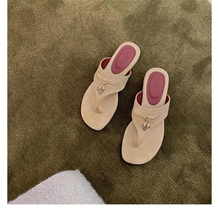 The Same Style As the Grape Mother, French Temperament Herringbone with Tassel, Versatile Low-heeled Cool Slippers, Women's Sandals, Spring and Summer