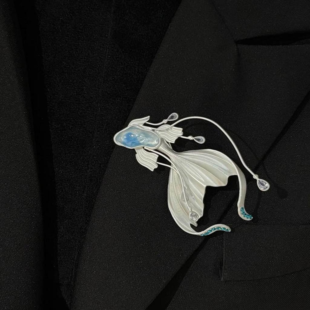 Multifuntional Beautiful Accessory Stylish Brooch Fish Badge Fish Brooch Perfect For Fashion Enthusiasts Present
