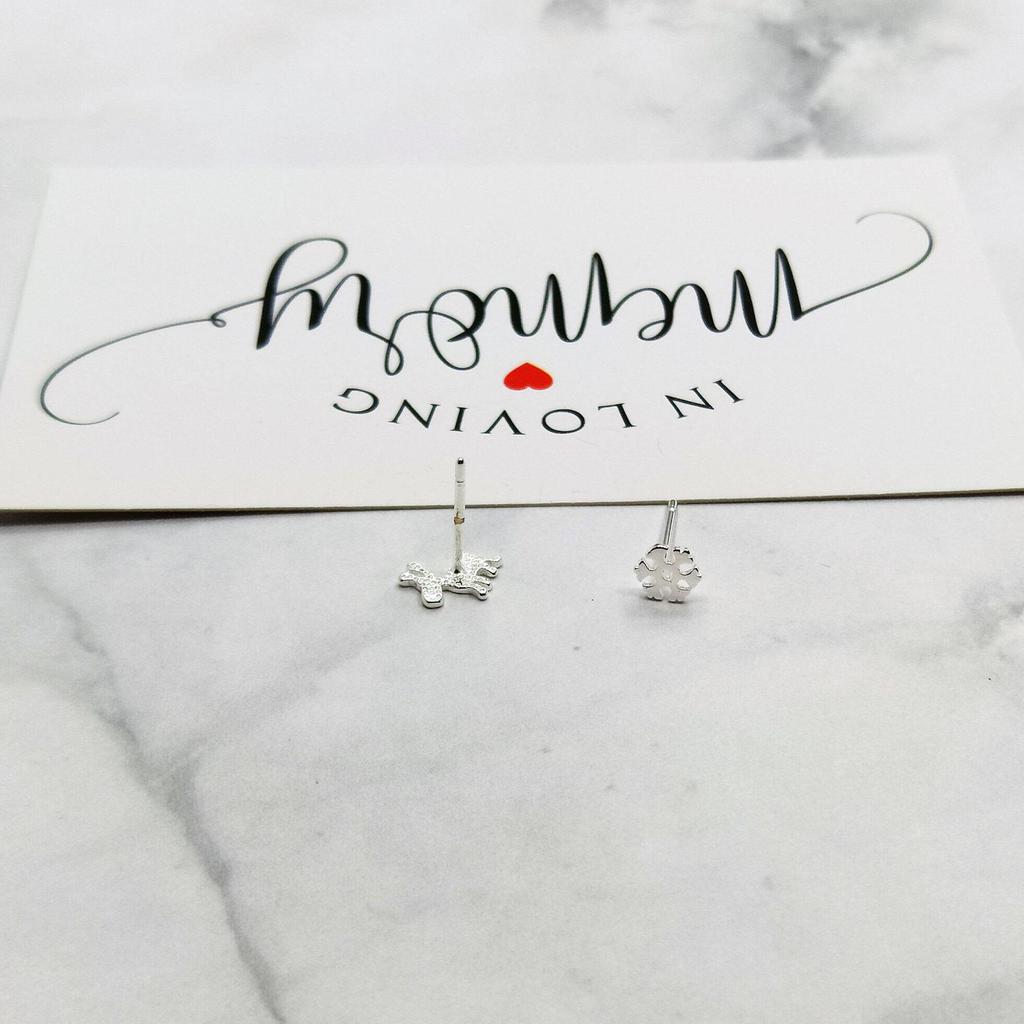 Korean Style Snowflake Reindeer Stud Earrings for Women - Cute Mini Christmas Elk Jewelry Gift