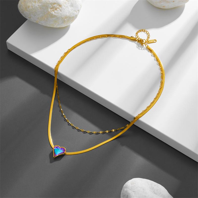 Titanium Steel Double Layer Gradient Heart Necklace with Inlaid Diamond – European and American Niche Sweet Cool Choker.