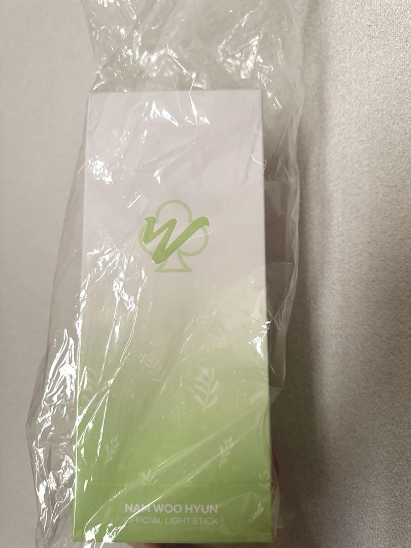 

[USED] INFINITE Woohyun Official Light Stick