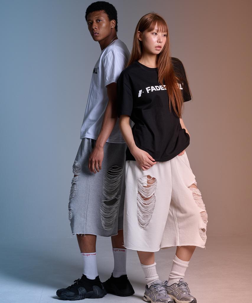 Peideomeonteu Made Scratch Damage Bermuda Pants (Black)
