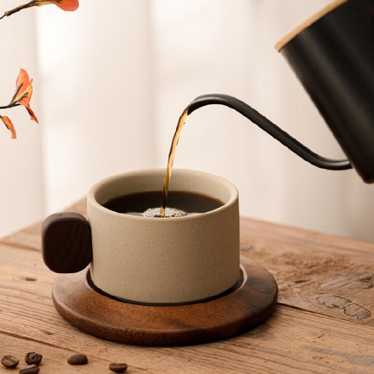 Traditional Ceramic Tea Mug With Wooden Base Large Capacity Cup For Coffee Hot Drink And Home Decoration