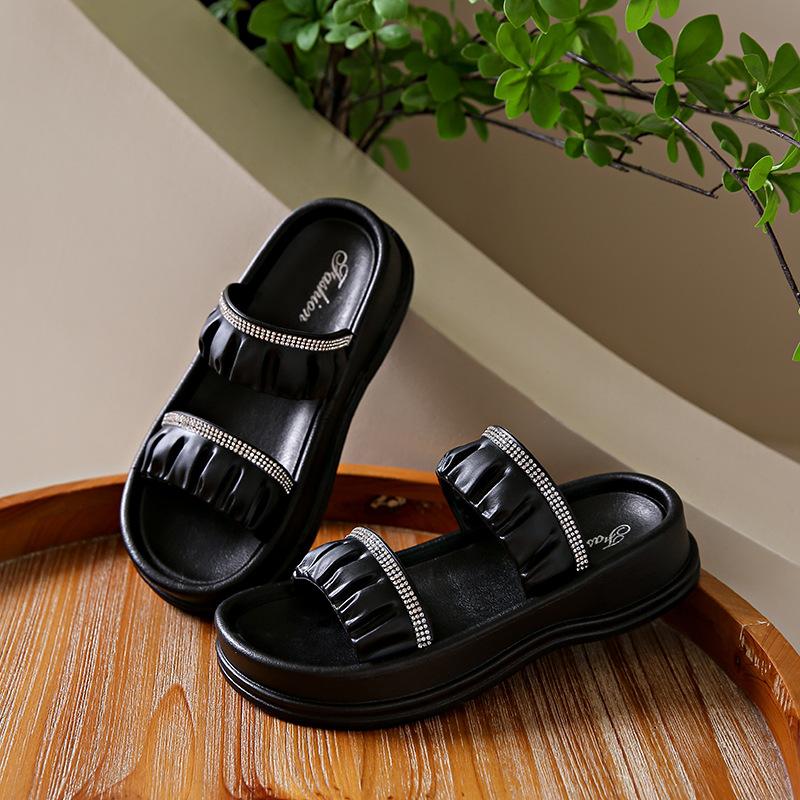 Thick-soled slippers women's summer wear fashionable and versatile new non-slip women's beach cool slippers