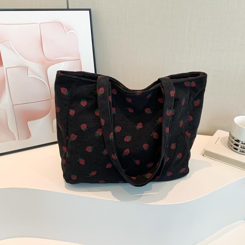 

Trendy Large Capacity Tote Bag Featuring Soft Canvas Material For Everyday Use чёрный