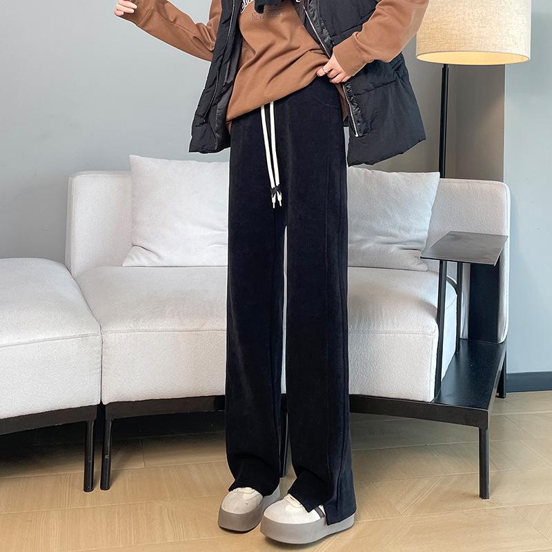 

Женские зауженные спортивные брюки с высокой посадкой и широкими штанинами на флисовой подкладке для осени/зимы M