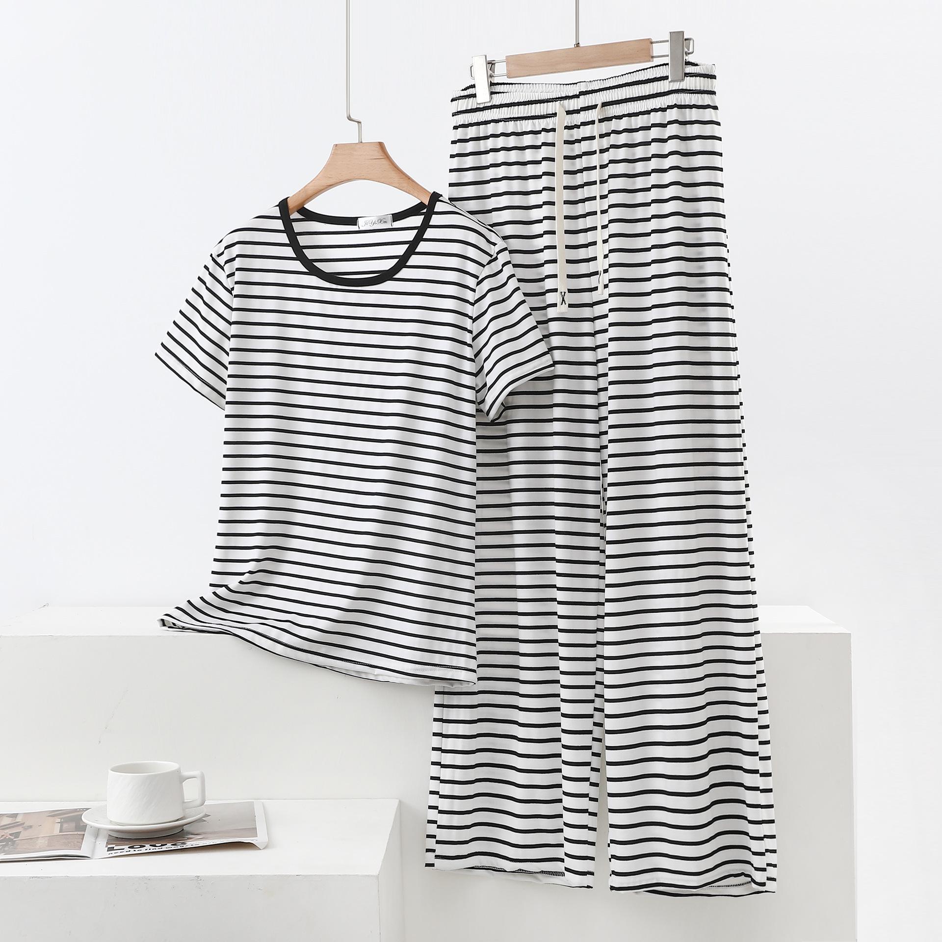 

Retro Black & White Striped T-Shirt and Wide-Leg Shorts with Drawstring Waist - Summer Modal Set S