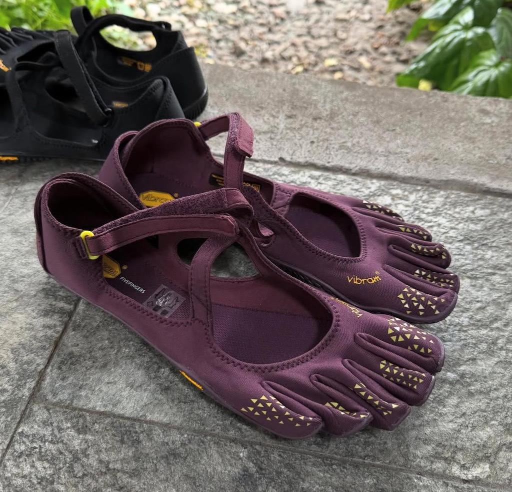 Vibram-Sole Women's Five-Finger Dance, Yoga, Pilates Split-Toe Indoor Fitness Shoes
