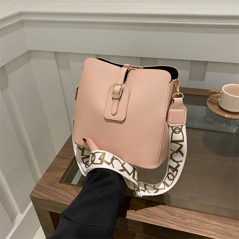 Textured Pu Bucket Bag Women'S Bag Retro Solid Color Shoulder Bag Versatile Messenger Bag