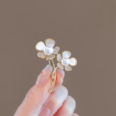 Broches y joyería para el cuerpo
