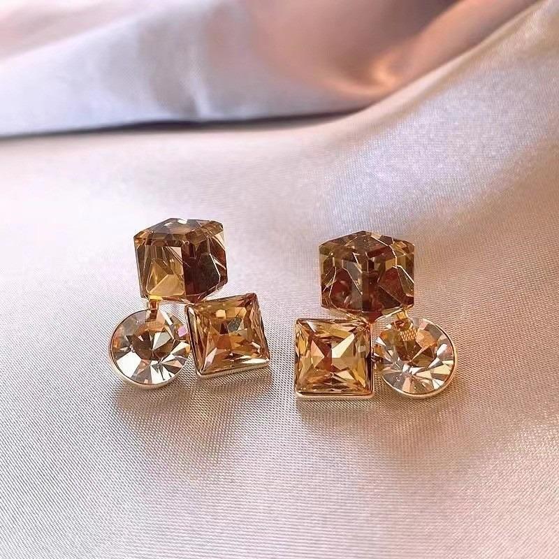 Colorful Rhinestones Stud Earrings for Women Trendy Red Green Purple Round Square Statement Earrings Geometry Pink Jewelry Gift