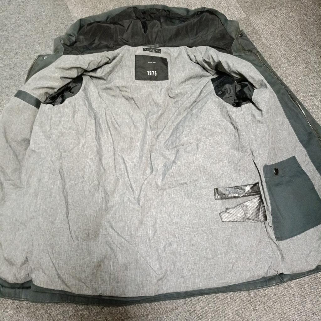 Zara 1975 Gesteppte Winterjacke USA M / JP L Schwarz Grau(GEBRAUCHT)