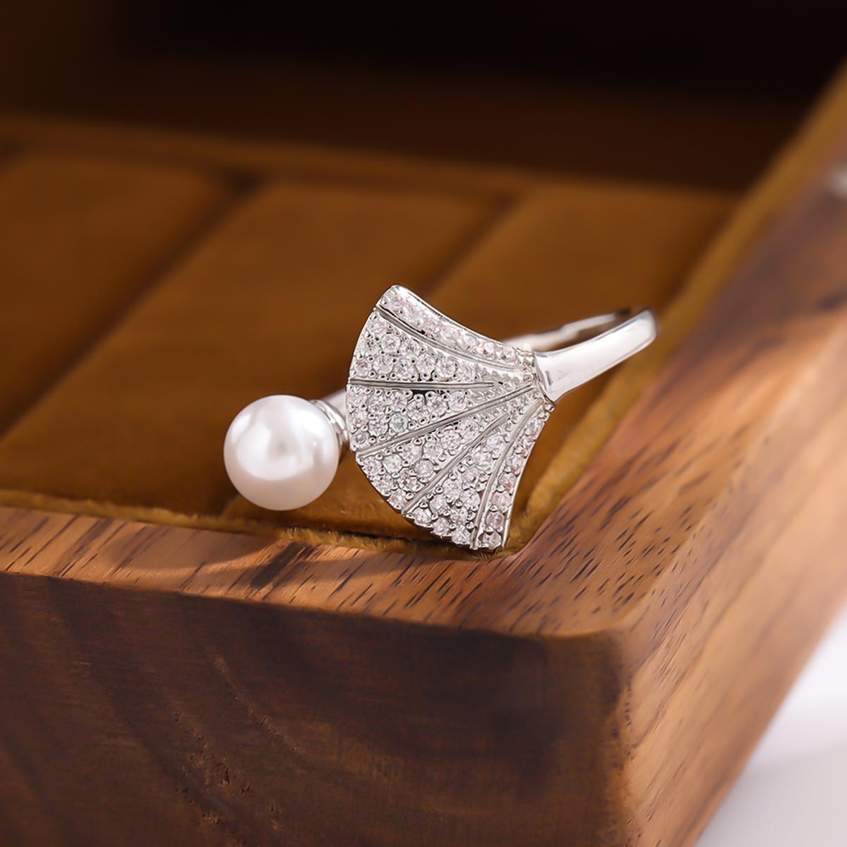 

New Creative Fashion 925 Sterling Silver Full Of Crystal Shell Temperament Pearl Exquisite Personality Sweet Opening Rings R378 серебряный