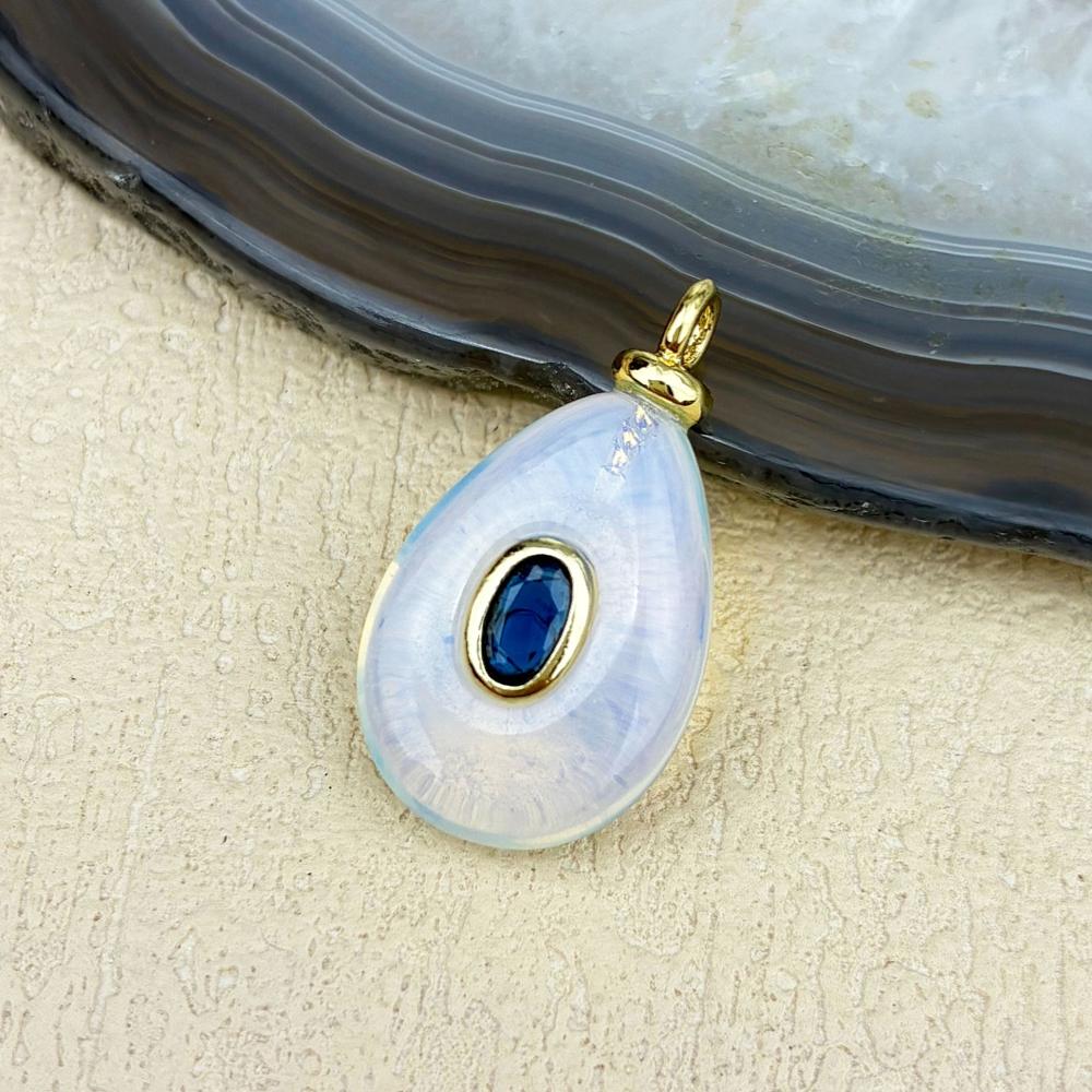 Vintage Water Droplet Natural Stone Inlaid Zircon Pendant Teardrop Opal Red Quartz Charm for Men and Women's Jewelry