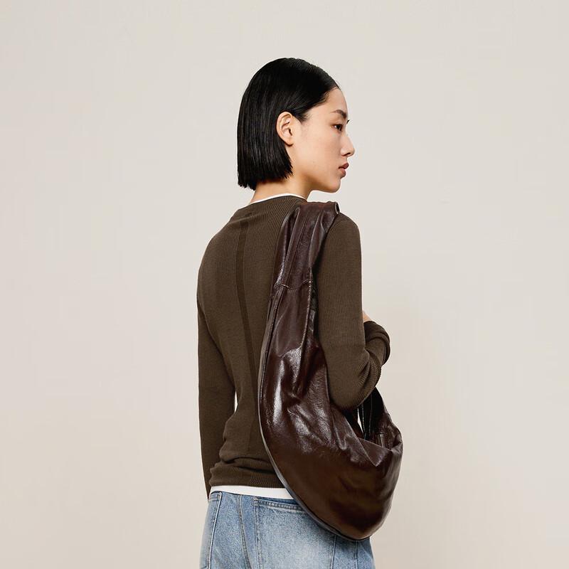 LESS Women's Lambswool Round Neck Pullover Sweater