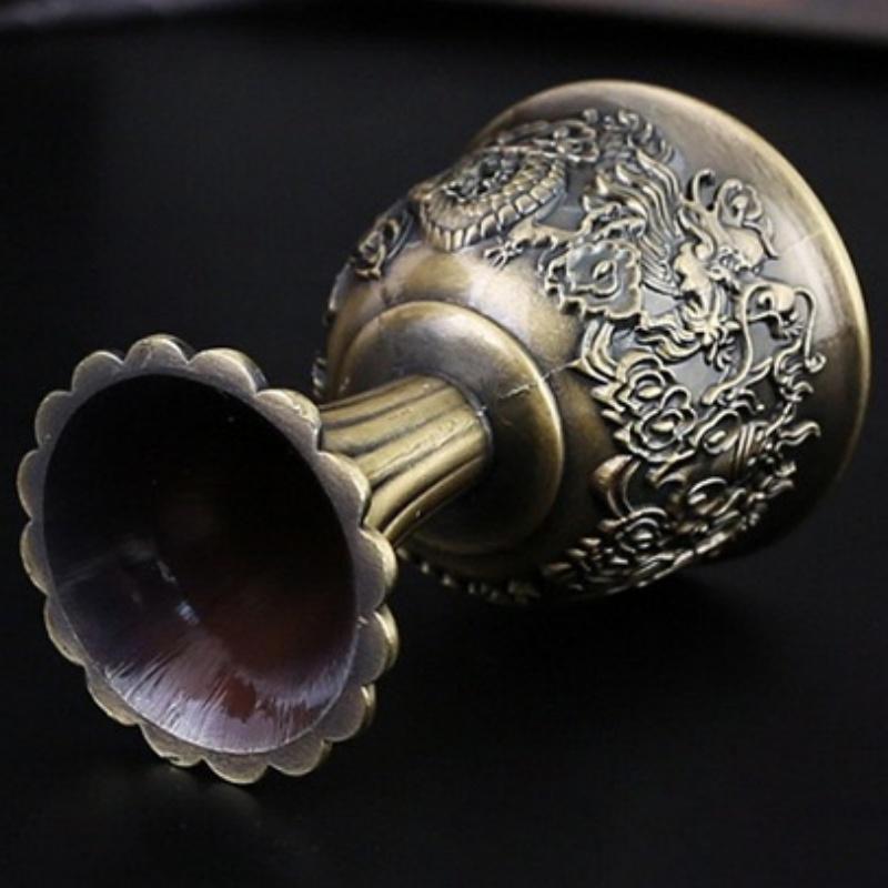 Light Luxury Mini Wine Glass, Alloy Vintage Relief Goblet Cup, European Style Portable Vodka Tumbler, Gift Home Decoration, 1pcs