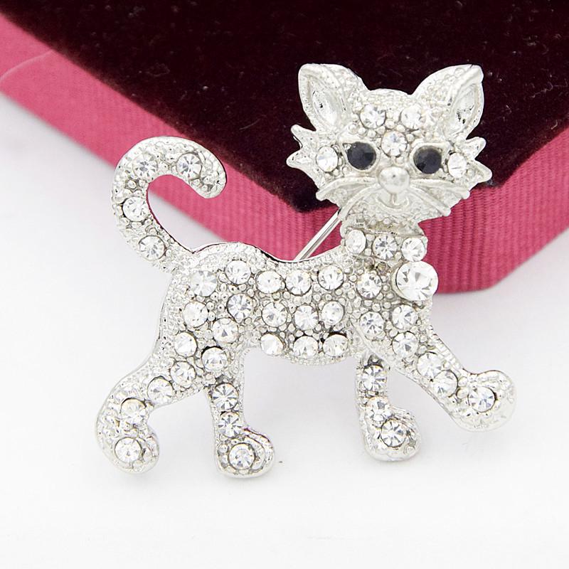 Premium Crystal Alloy Kitten Brooch - Stylish Lapel Pin for Women's Clothing Accessories