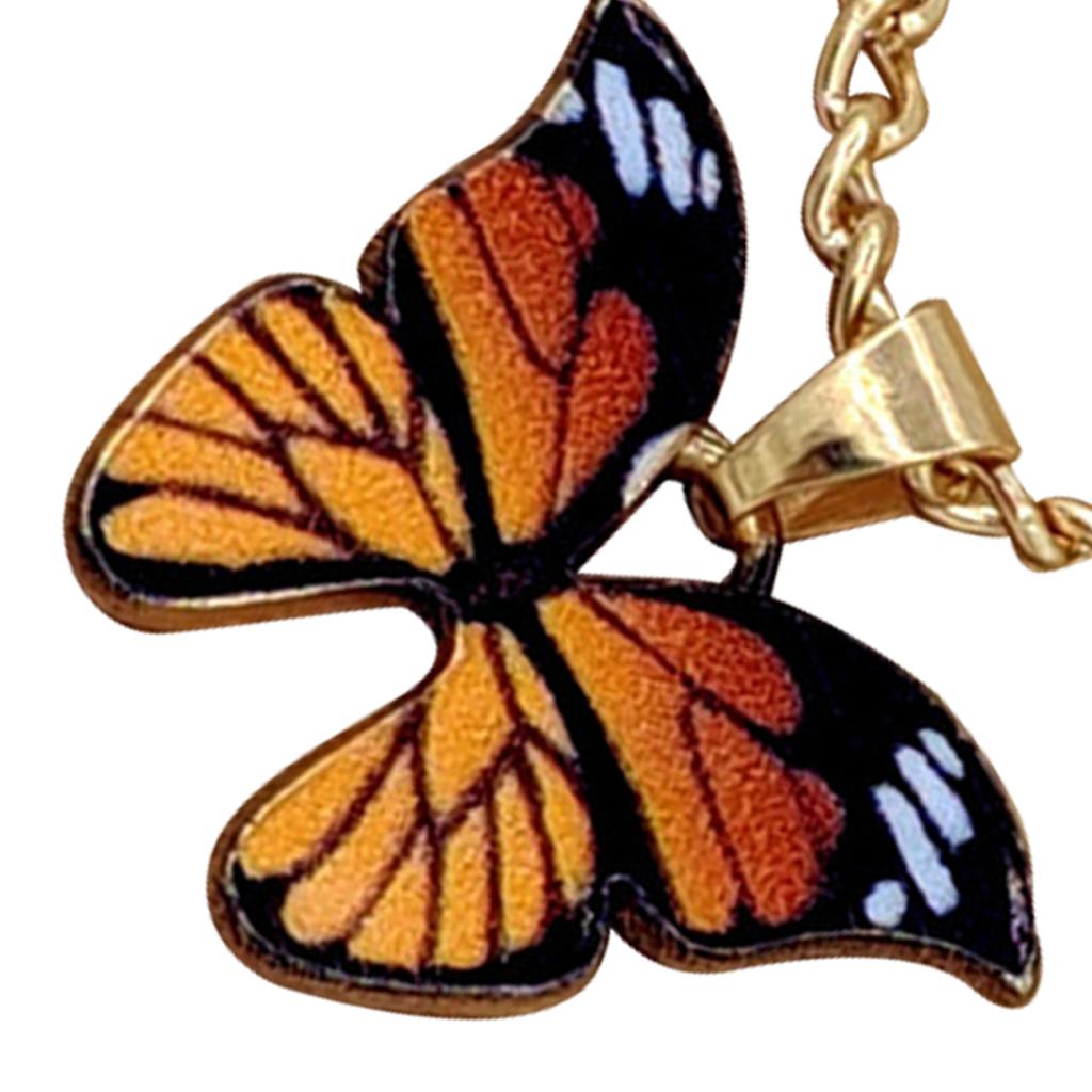 Butterfly Necklace Realistic Exquisite Elegant Gold Butterfly Necklace for Mother Girlfriend Friends