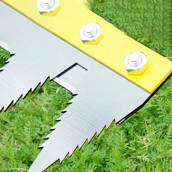 Weeding Rake with High Carbon Steel Teeth Wooden Handle Garden Weed Remover Lightweight Weeder Tool