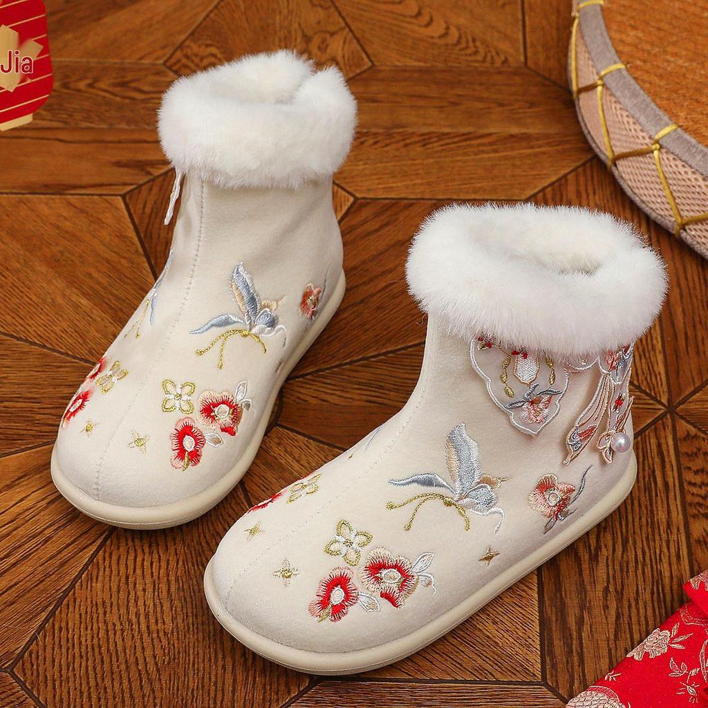 Winter 2025 Girls' Hanfu Butterfly Snow Boots: Handmade Velvet Embroidered Cotton Shoes