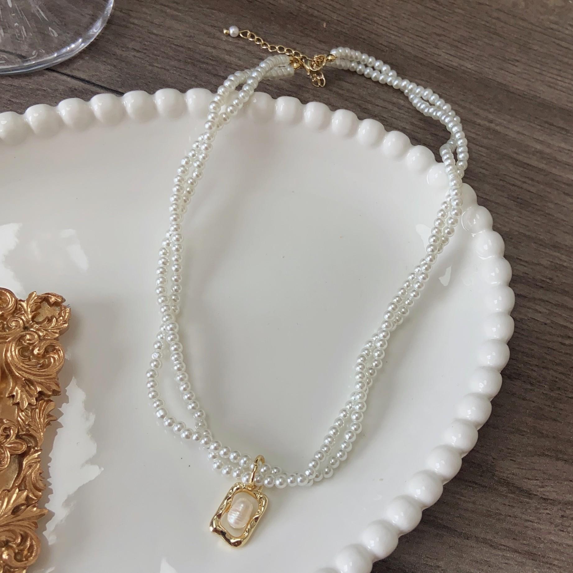 

Double Glass Pearl Necklace Temperament French Collarbone Chain Fashion Freshwater Pearl Hollow Square Neck Chain Women