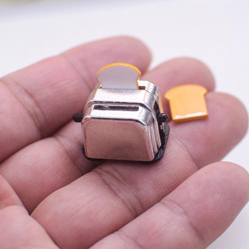New 1//12 Dollhouse Miniature Decoration Bread Maker with 2 Piece Bread TO