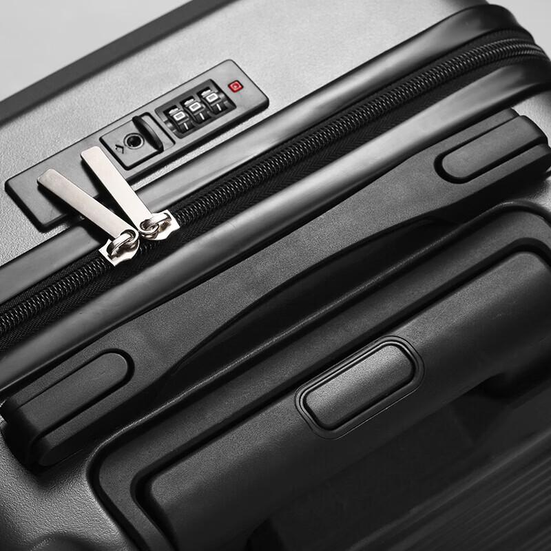 Yi Ke Silver Wing Hardside Carry-on Spinner