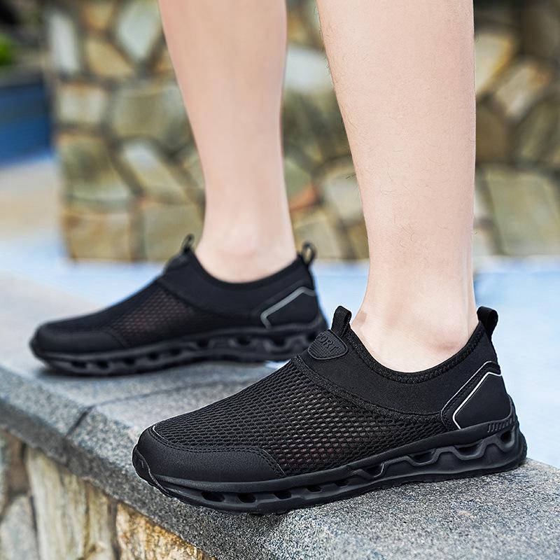 Summer Large Size Couple Men's and Women's Shoes Lightweight Breathable Hollow Mesh Casual Shoes Outdoor Running Men's Sports Shoes