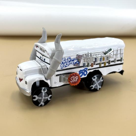 Toy Car Model Rugged Die-Cast Construction Replica Film Vehicle Toy Cow School Bus Ignite Racing Imagination Car World Toy