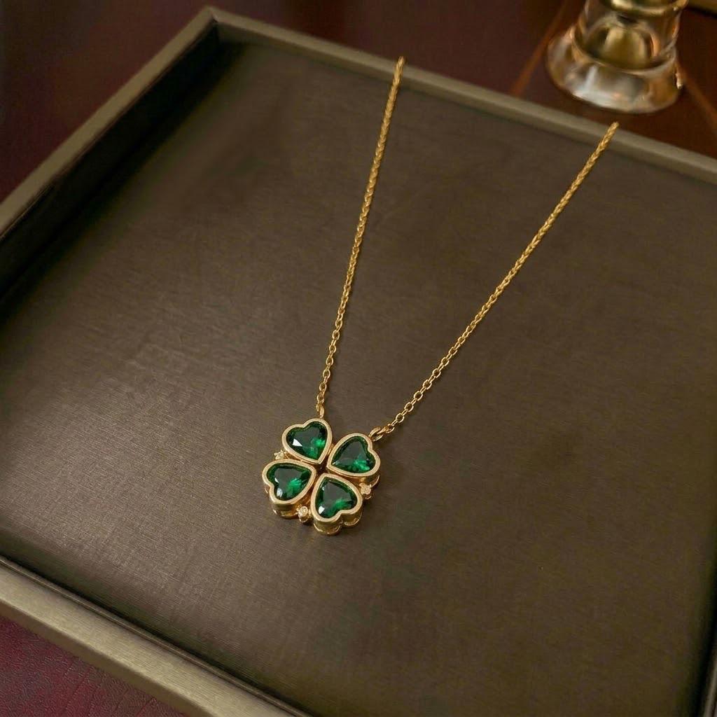 Women's Heart-Shaped Necklace with Four-Petal Flower, Cubic Zirconia, Titanium Steel Clavicle Chain - Elegant and Versatile Accessory