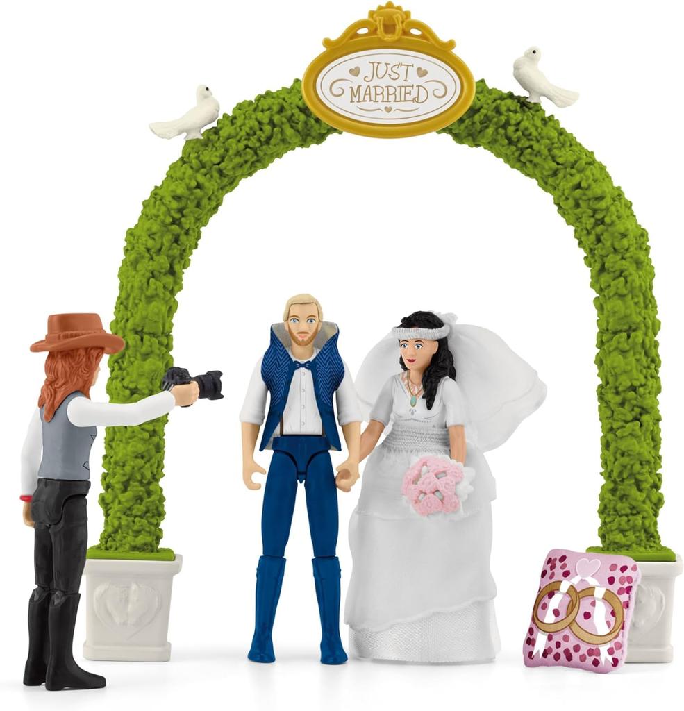Schleich Horse Club Wedding Carriage 42641