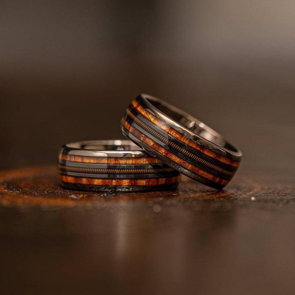 8mm Black Stainless Steel Guitar String Rings for Men Whiskey Barrel Wood Inlay Guitarist Ring Men Wedding Band Jewelry