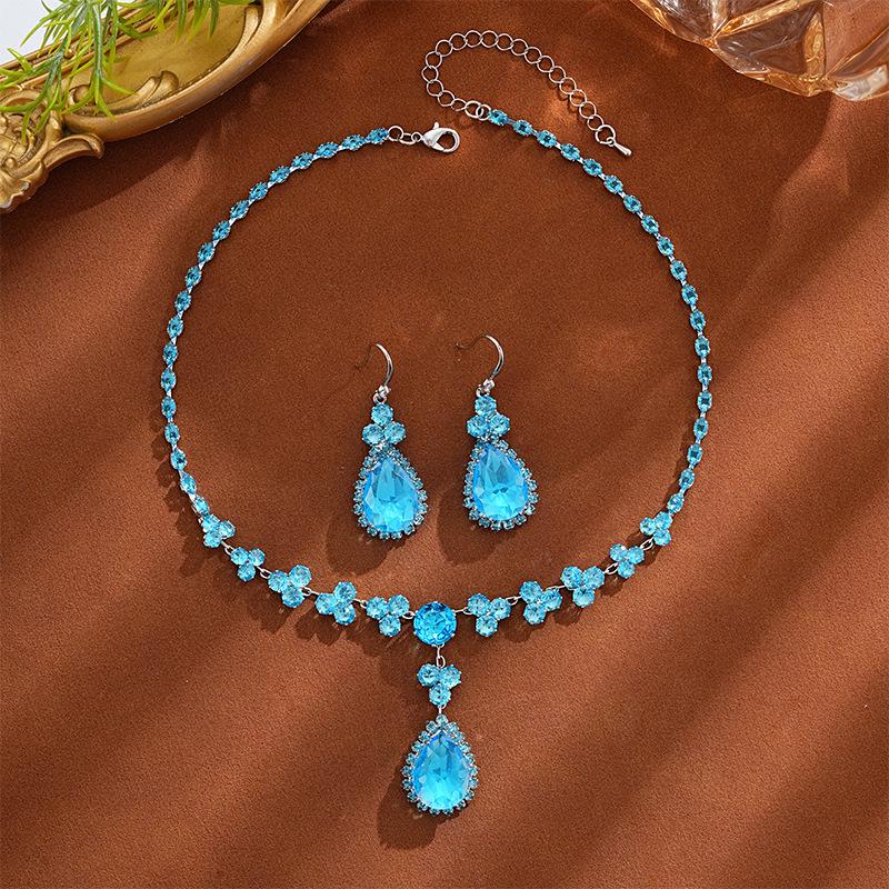 French Zirconia Water Drop Earring & Necklace Set - Elegant, Retro Clavicle Chain for a High-End Look
