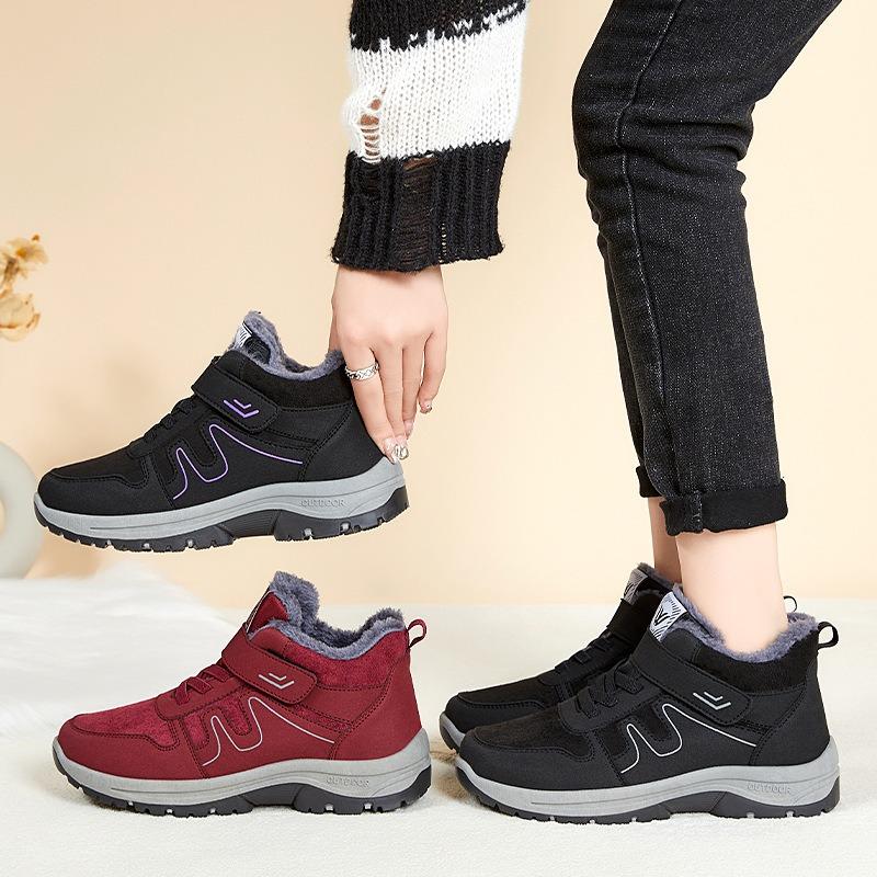 Walking Shoes Women's Autumn and Winter Plus Velvet Thickened Short Boots Warm Mother Shoes