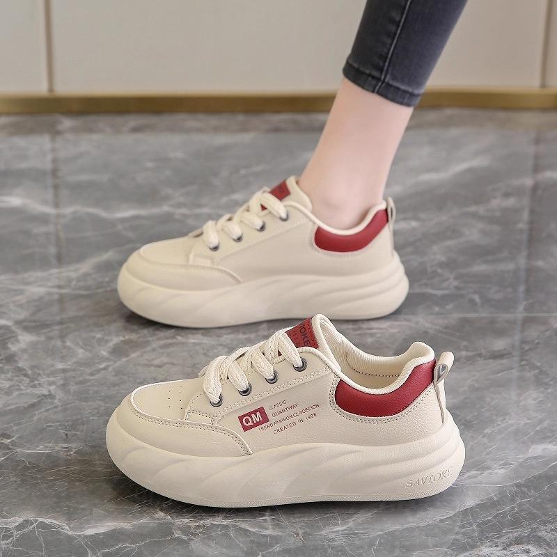 Women's shoes board shoes 2 new autumn size leather pregnant women sports and leisure shoes are not tired and soft and thick feet