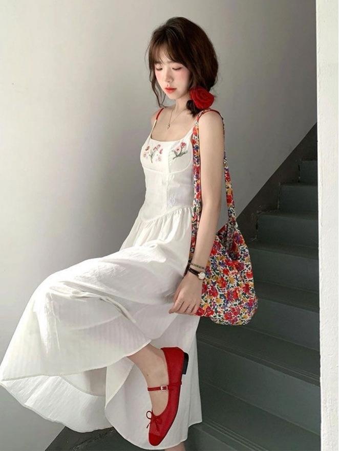 Women's White V-Neck Floral Short-Sleeve Long Dress - Spring/Summer 2026 Beach Vacation Style