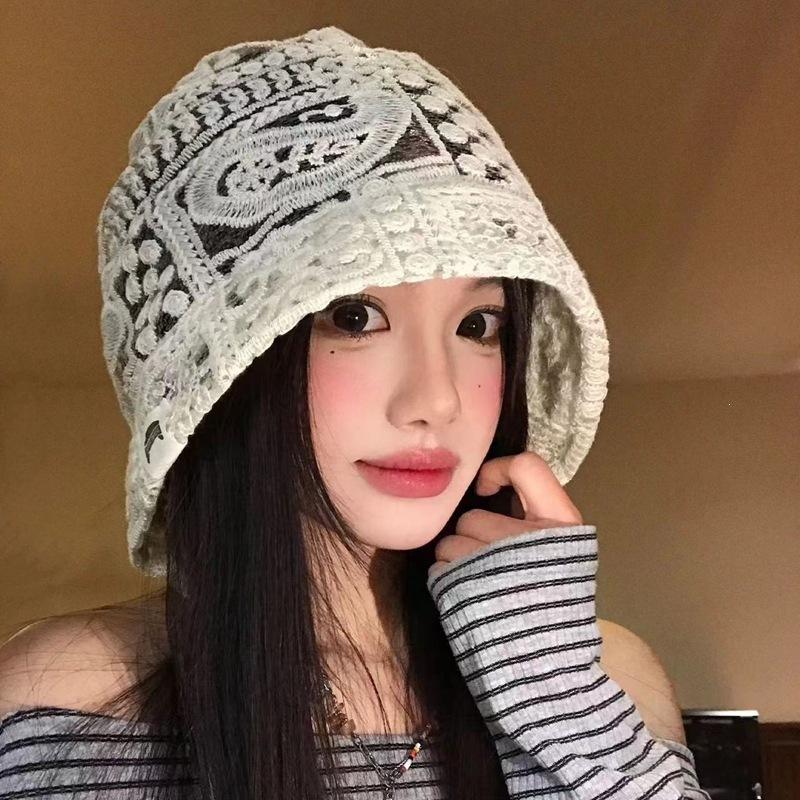 Sweet Lace Knitted Hollow Flower Headgear Women'S Spring And Summer Atmosphere Lace-Up Retro Headscarf Hat Pullover Hat