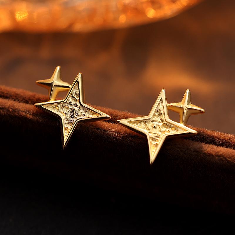 

Серьги-пусеты Banyan Tree из серебра 925 пробы в виде четырехконечных звезд для женщин - Изысканный, милый и модный дизайн с большими и маленькими звездами. S925 Silver золотой