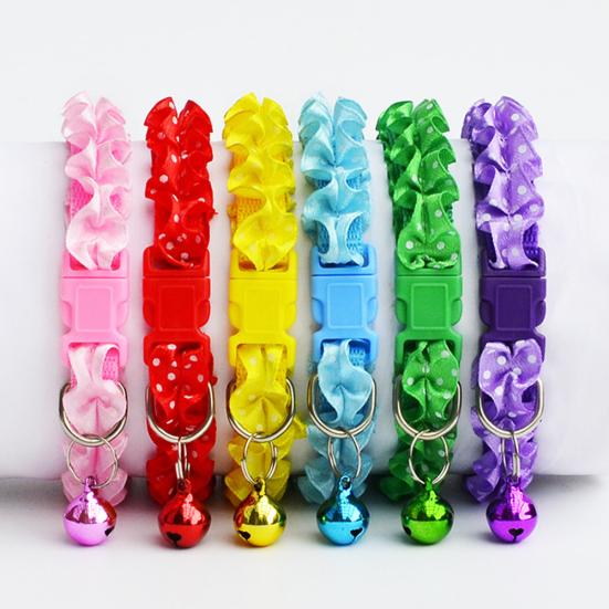 Süßes Blumendesign Hundehalsbänder Welpenhalskette mit Glockenanhänger für kleine Hunde