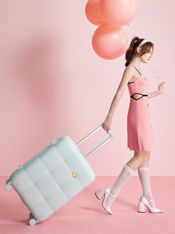 MGOB 26-inch Pro Hardshell Suitcase