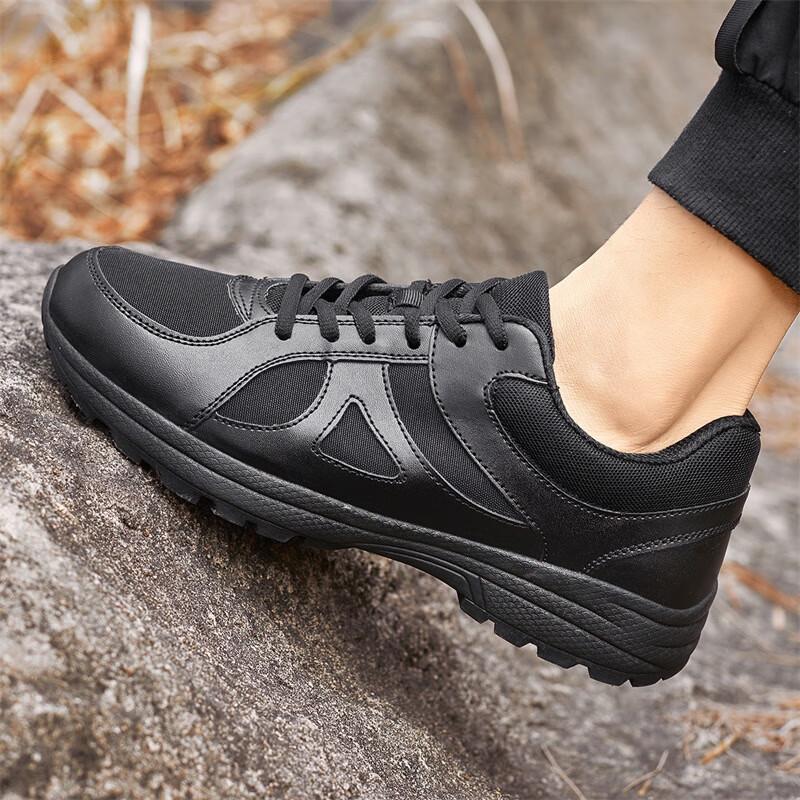 CNMF Unisex Breathable Outdoor Training Shoes