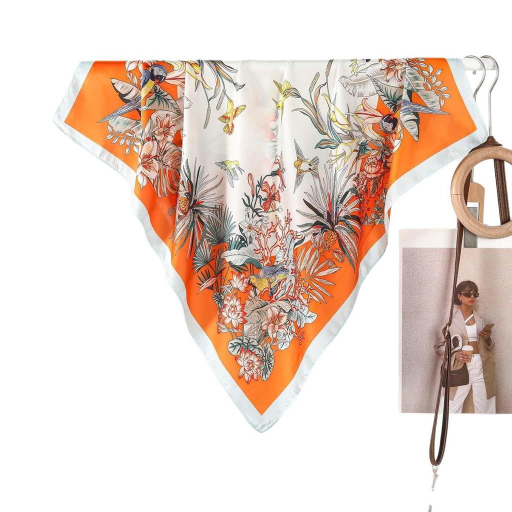 Mångsidig Damscarf i Silke med Blommönster - Lätt Lyx, Vår/Sommar 70cm Kvadratisk, Trendig & Populär