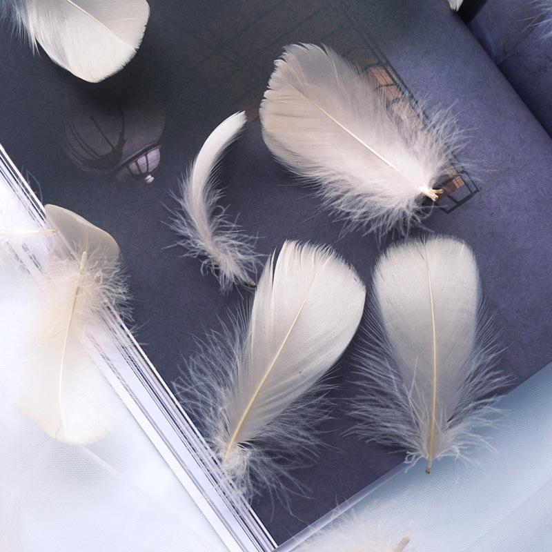 50Pcs Macaron Color Small Feathers 5-8Cm Goose Feather Small Floating Bobo Ball Balloon Filling Decorative Material
