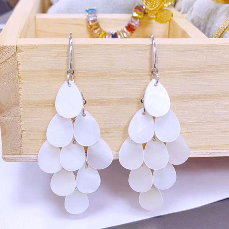 

Teardrop Shell Hand-stitched Dangle Earrings - Holiday Style Fashion Jewelry серебряный