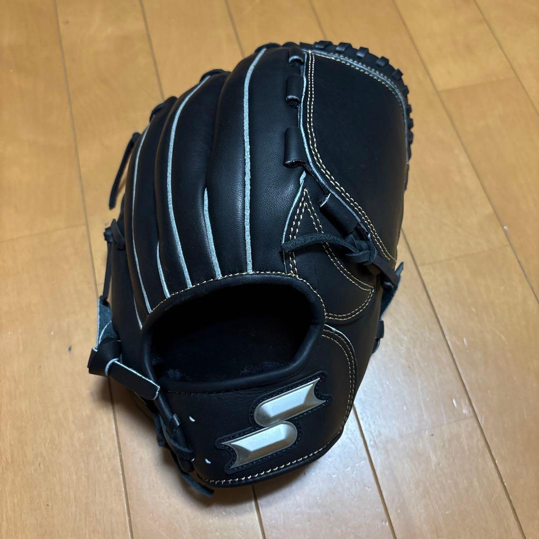 Used SSK soft gloves